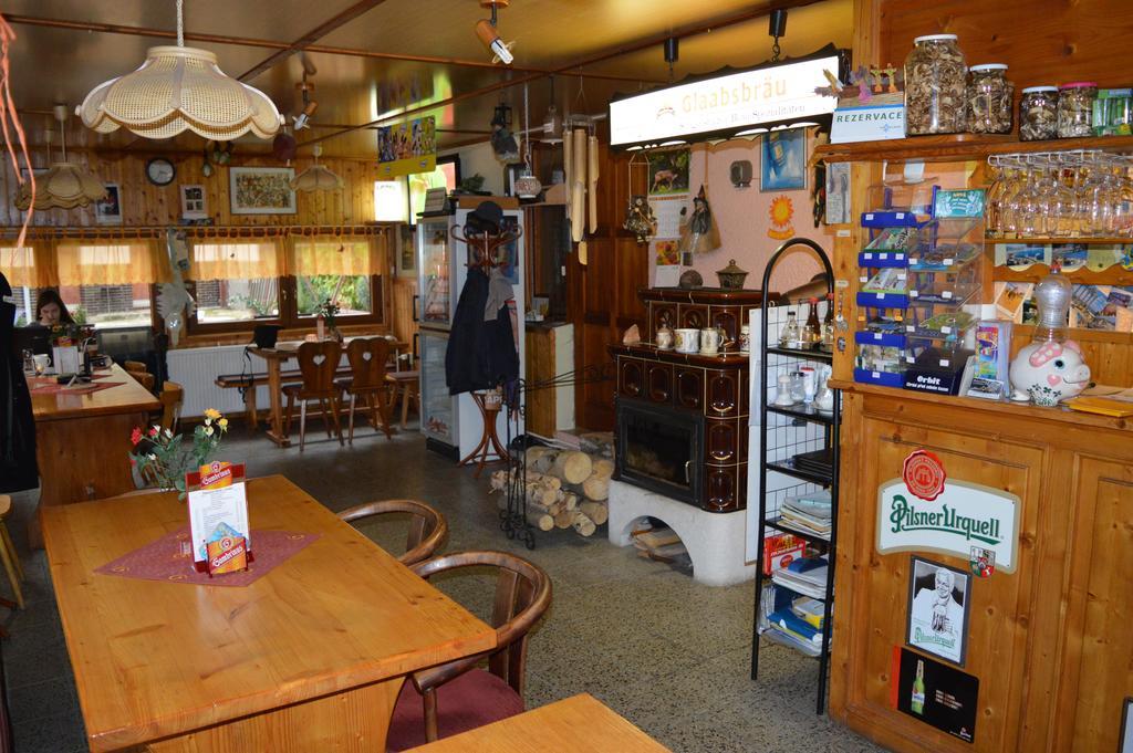 Penzion54 & Restaurace Ostrov  Extérieur photo